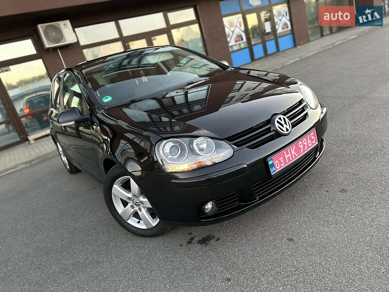 Хетчбек Volkswagen Golf 2009 в Києві