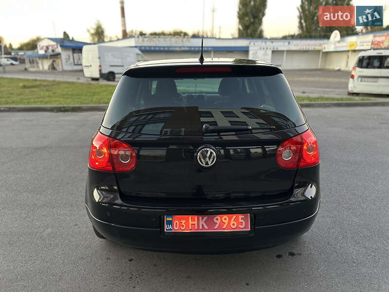 Хетчбек Volkswagen Golf 2009 в Києві