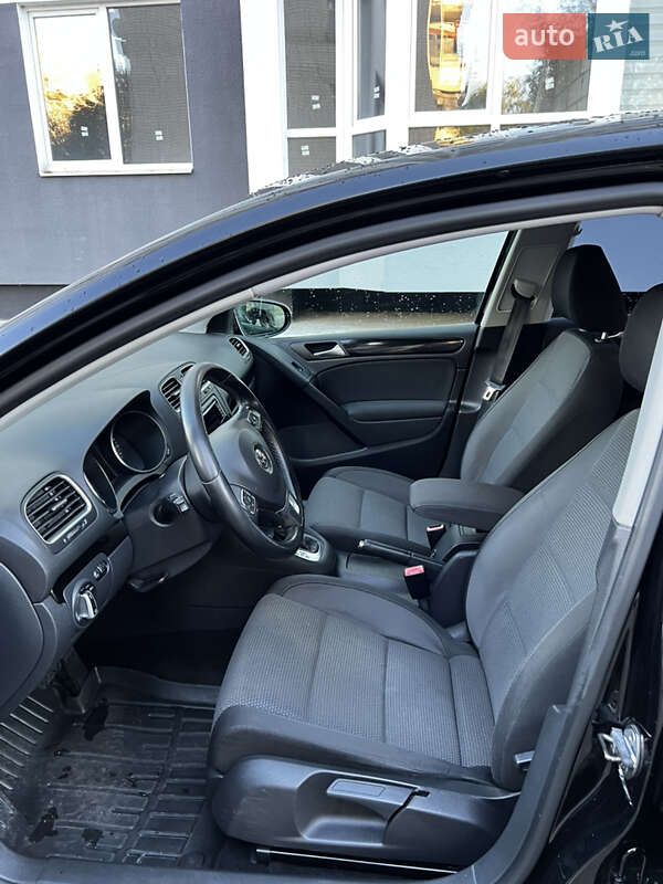 Хэтчбек Volkswagen Golf 2008 в Черкассах