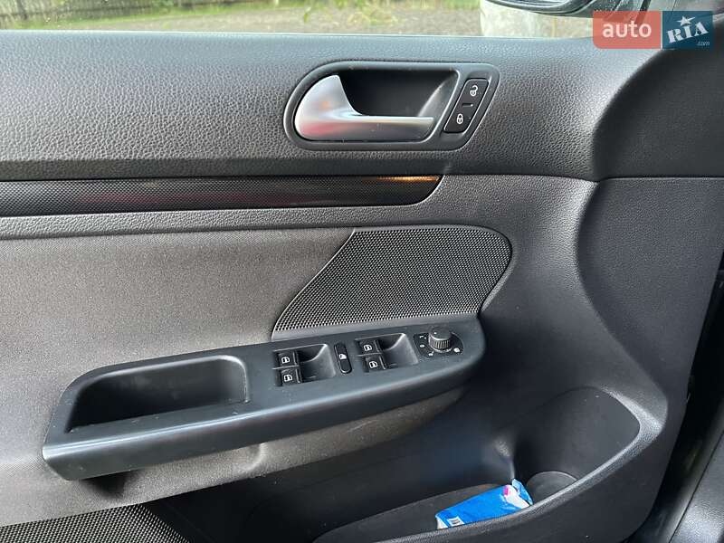 Універсал Volkswagen Golf 2011 в Луцьку фото 13 Універсал Volkswagen Golf 2011 в Луцьку