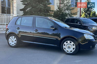 Хэтчбек Volkswagen Golf 2008 в Тернополе
