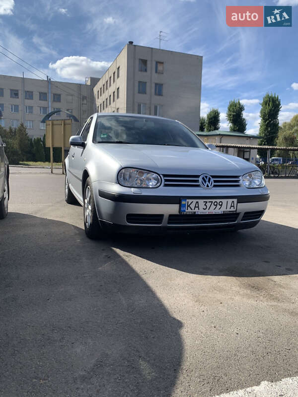 Volkswagen Golf 2001