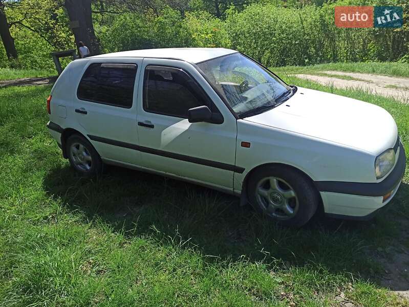 Хетчбек Volkswagen Golf 1997 в Люботині фото 3 Хетчбек Volkswagen Golf 1997 в Люботині
