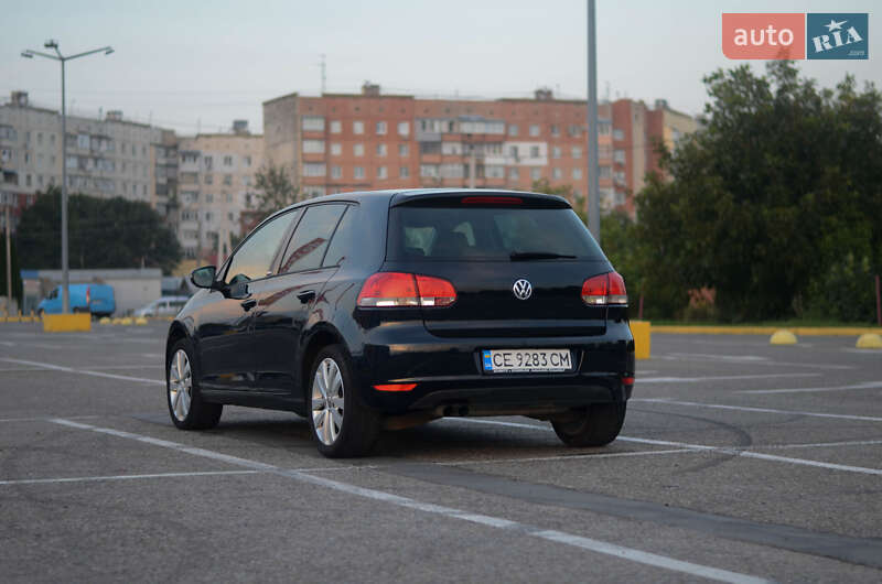Хэтчбек Volkswagen Golf 2011 в Черновцах