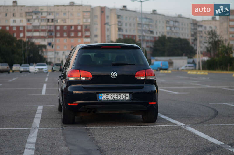 Хэтчбек Volkswagen Golf 2011 в Черновцах