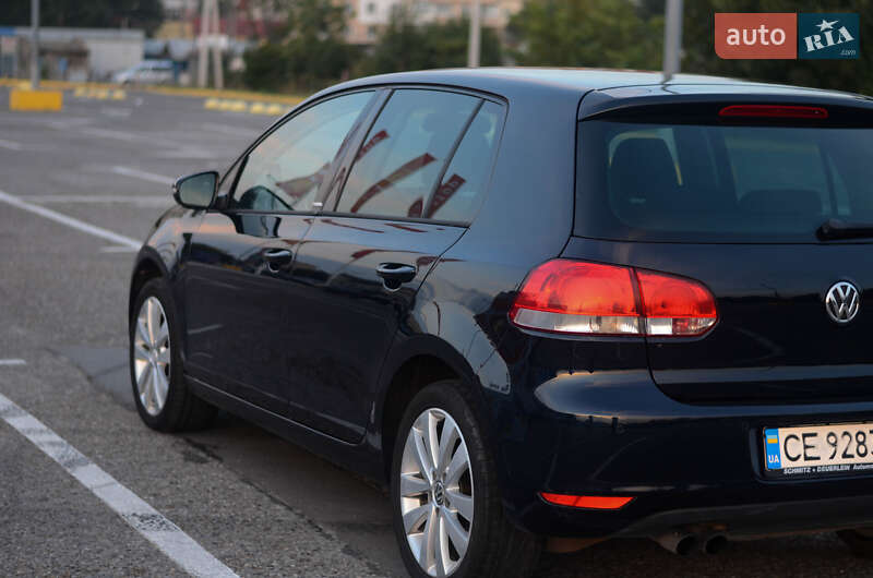 Хэтчбек Volkswagen Golf 2011 в Черновцах