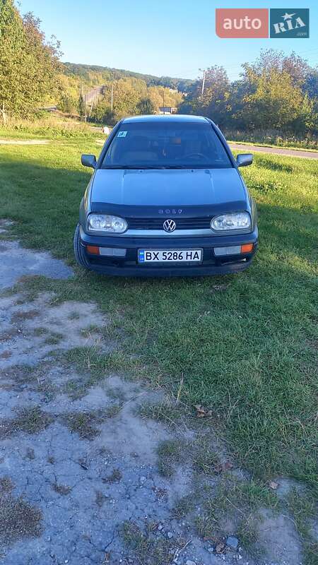 Хэтчбек Volkswagen Golf 1994 в Дунаевцах