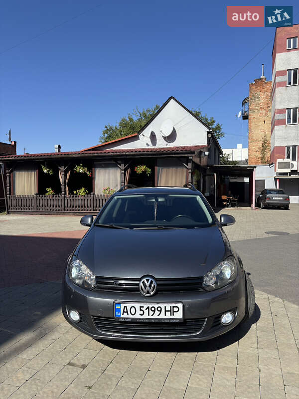 Універсал Volkswagen Golf 2010 в Ужгороді