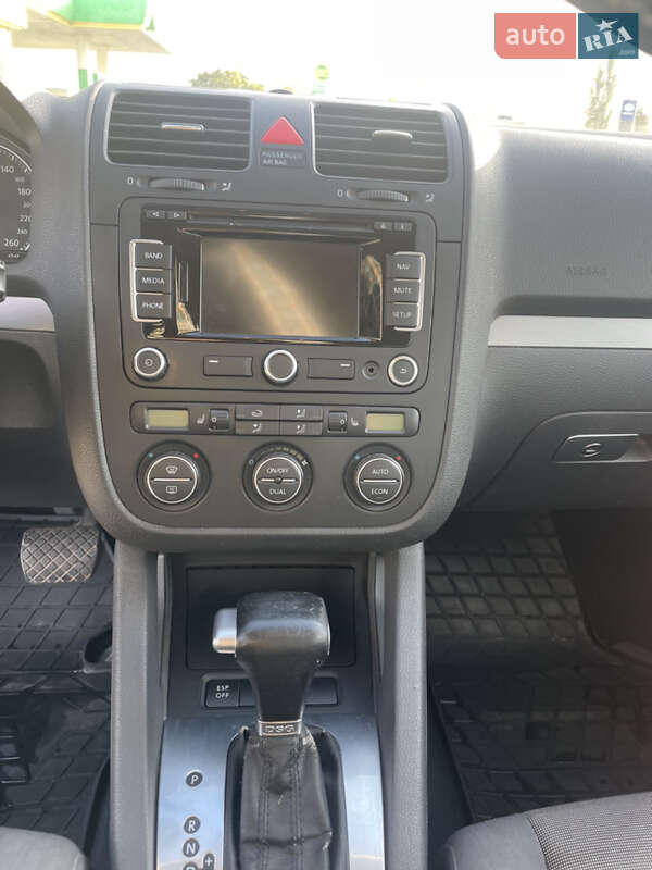 Хетчбек Volkswagen Golf 2007 в Ізмаїлі