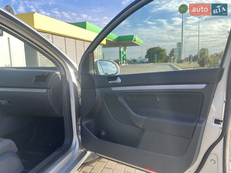 Хетчбек Volkswagen Golf 2007 в Ізмаїлі