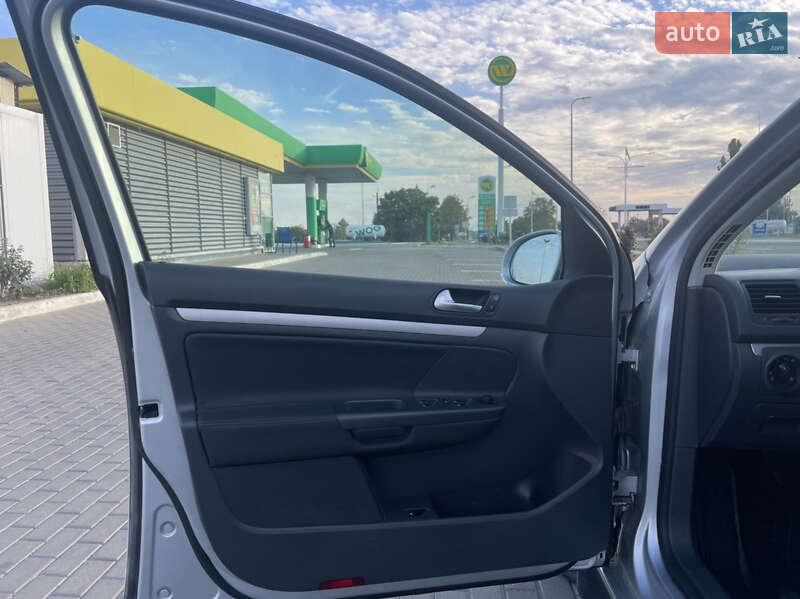 Хетчбек Volkswagen Golf 2007 в Ізмаїлі