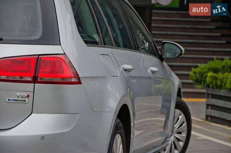 Універсал Volkswagen Golf 2015 в Сарнах