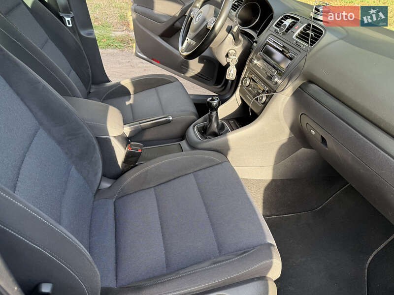 Хетчбек Volkswagen Golf 2012 в Вознесенську