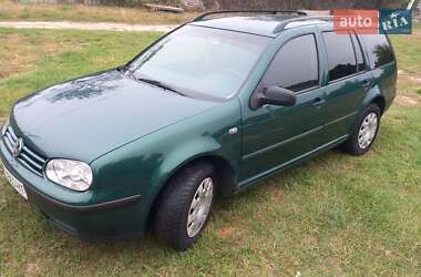 Універсал Volkswagen Golf 2000 в Києві
