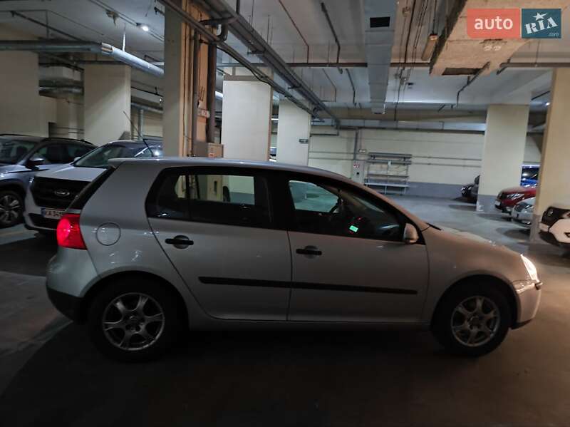 Хэтчбек Volkswagen Golf 2005 в Киеве фото 3 Хэтчбек Volkswagen Golf 2005 в Киеве