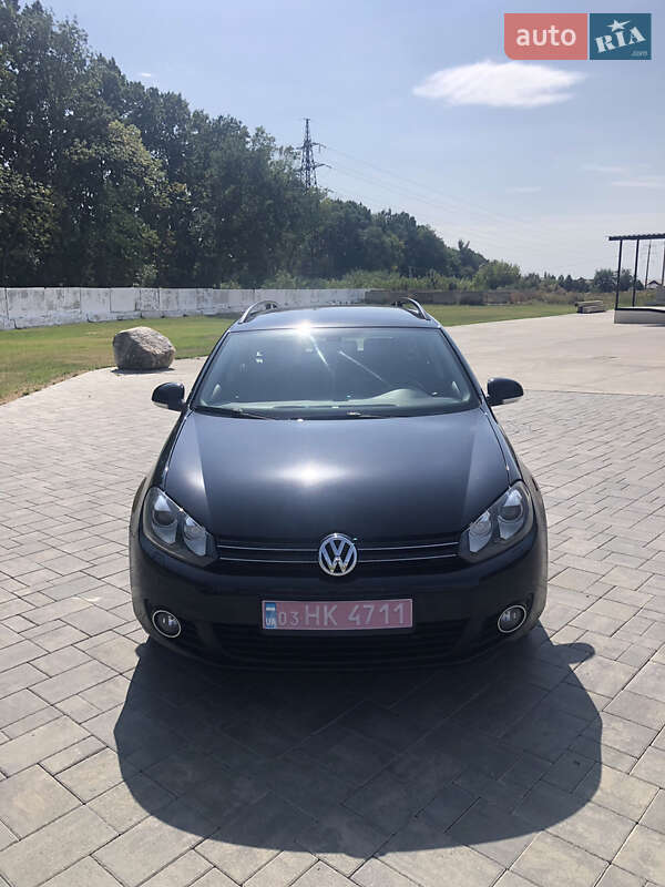 Универсал Volkswagen Golf 2010 в Луцке