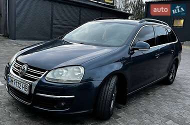 Универсал Volkswagen Golf 2008 в Черняхове