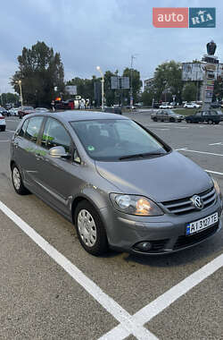 Хетчбек Volkswagen Golf 2007 в Києві