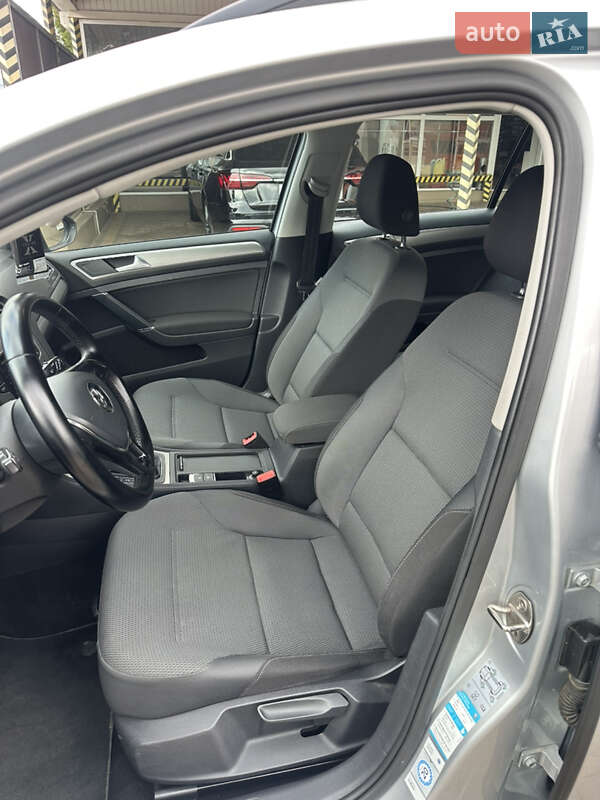 Універсал Volkswagen Golf 2014 в Сваляві фото 10 Універсал Volkswagen Golf 2014 в Сваляві