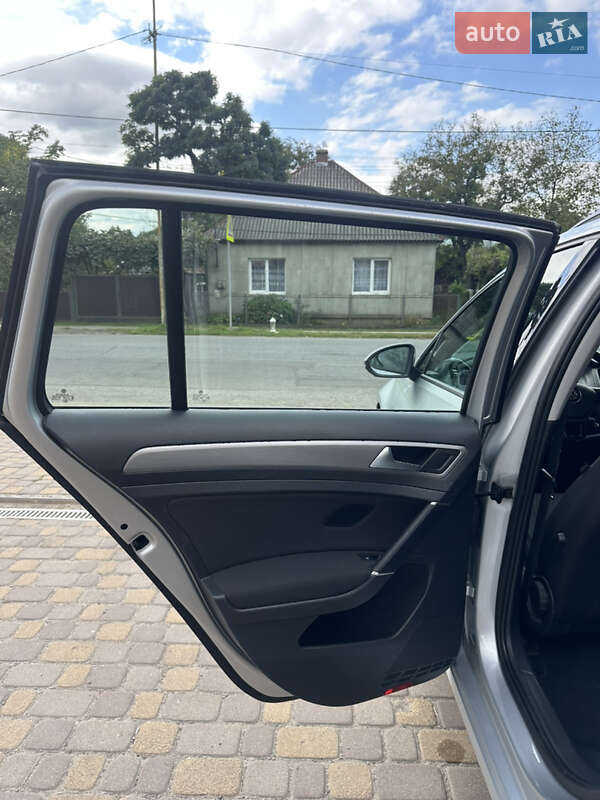 Універсал Volkswagen Golf 2014 в Сваляві фото 22 Універсал Volkswagen Golf 2014 в Сваляві