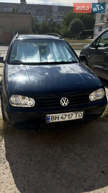 Універсал Volkswagen Golf 2002 в Ізмаїлі
