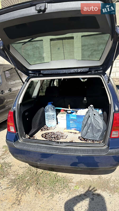 Універсал Volkswagen Golf 2002 в Ізмаїлі