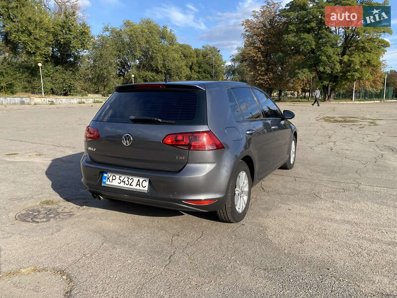 Хетчбек Volkswagen Golf 2014 в Запоріжжі