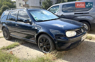 Универсал Volkswagen Golf 2002 в Измаиле