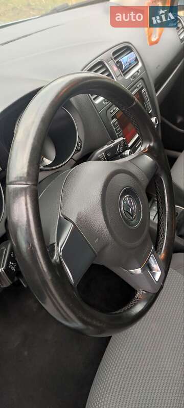 Универсал Volkswagen Golf 2010 в Надворной