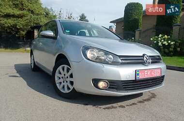 Хэтчбек Volkswagen Golf 2009 в Луцке