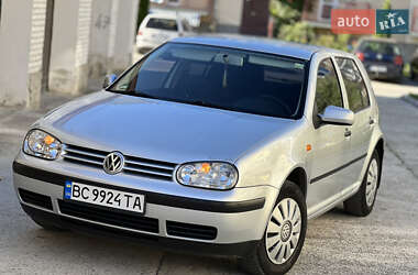 Хэтчбек Volkswagen Golf 2000 в Самборе