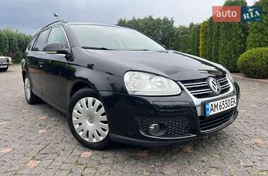 Універсал Volkswagen Golf 2009 в Житомирі