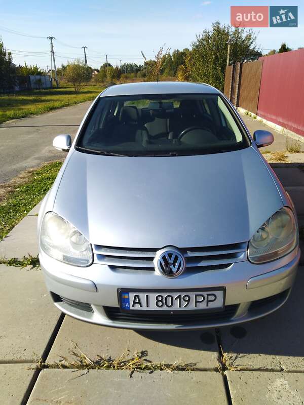Хетчбек Volkswagen Golf 2008 в Києві
