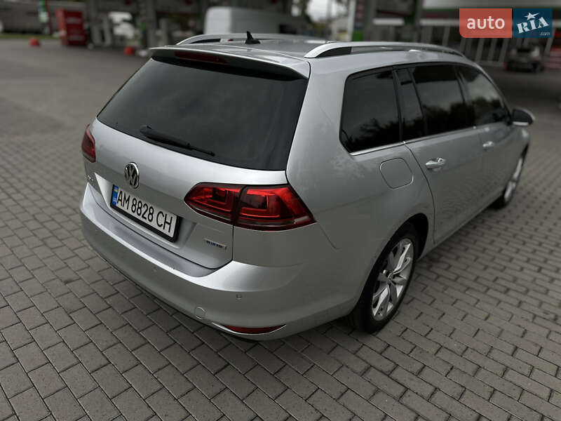 Універсал Volkswagen Golf 2014 в Житомирі
