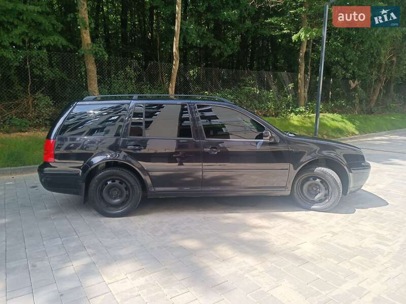 Універсал Volkswagen Golf 2002 в Вінниці