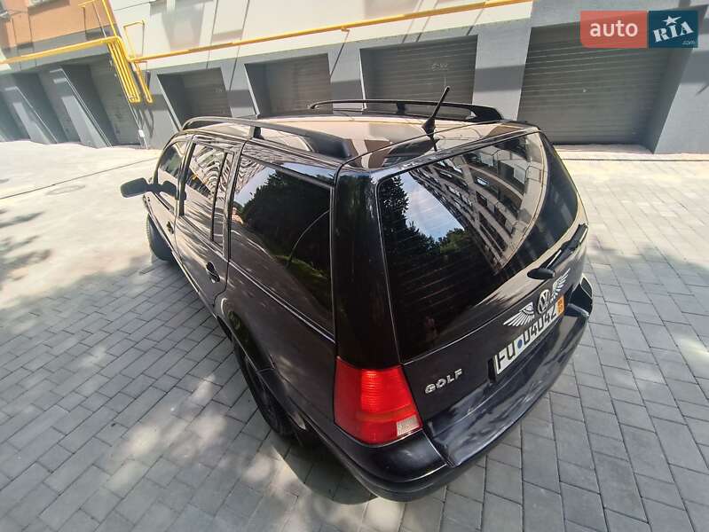 Універсал Volkswagen Golf 2002 в Вінниці