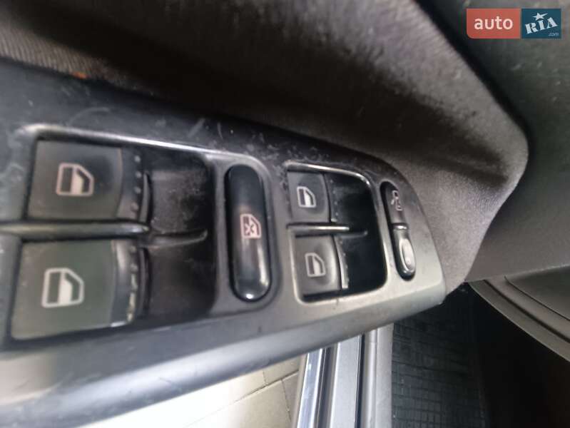 Універсал Volkswagen Golf 2002 в Вінниці