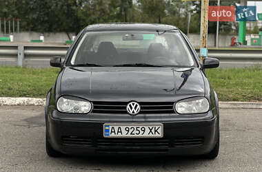 Хэтчбек Volkswagen Golf 1998 в 