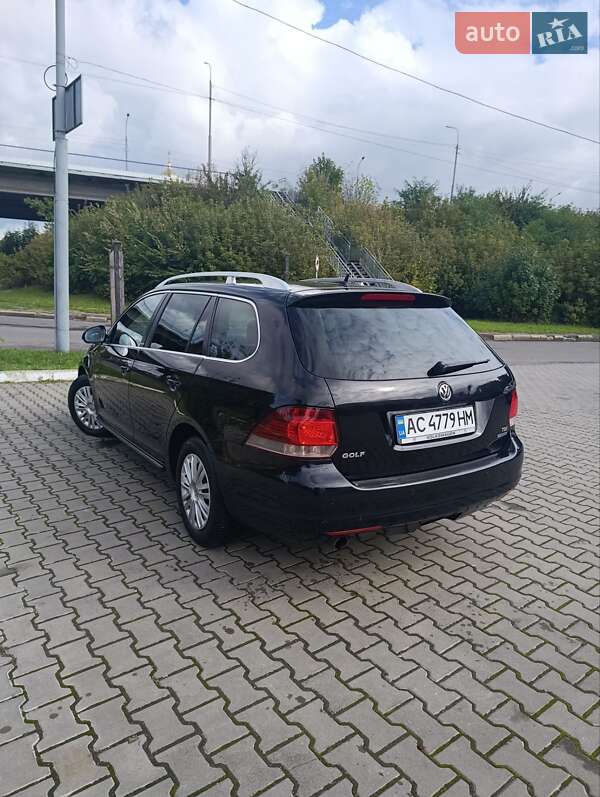 Универсал Volkswagen Golf 2012 в Киеве