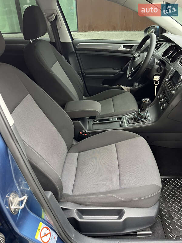 Хетчбек Volkswagen Golf 2013 в Хмельницькому фото 27 Хетчбек Volkswagen Golf 2013 в Хмельницькому