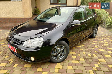 Хэтчбек Volkswagen Golf 2006 в Нежине