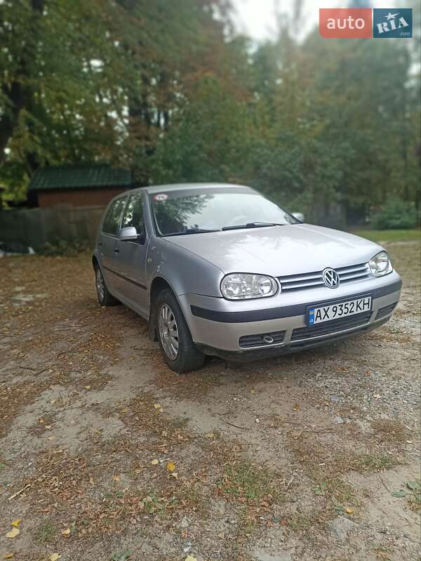 Хэтчбек Volkswagen Golf 2000 в Харькове
