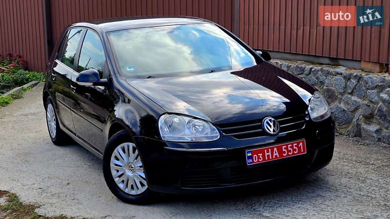 Хэтчбек Volkswagen Golf 2005 в Полтаве