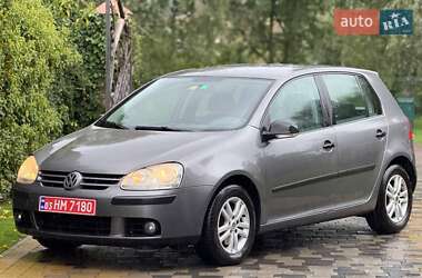 Хэтчбек Volkswagen Golf 2007 в Киеве
