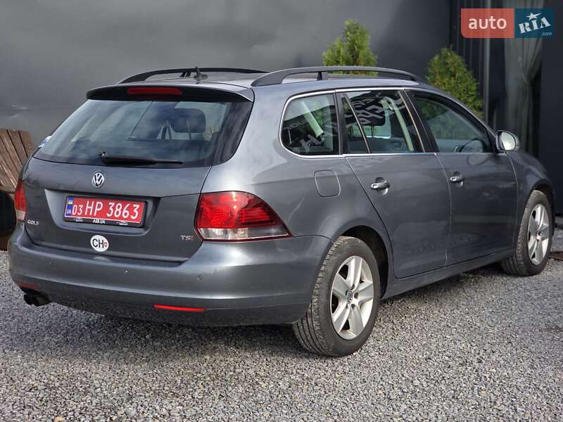 Універсал Volkswagen Golf 2010 в Тернополі
