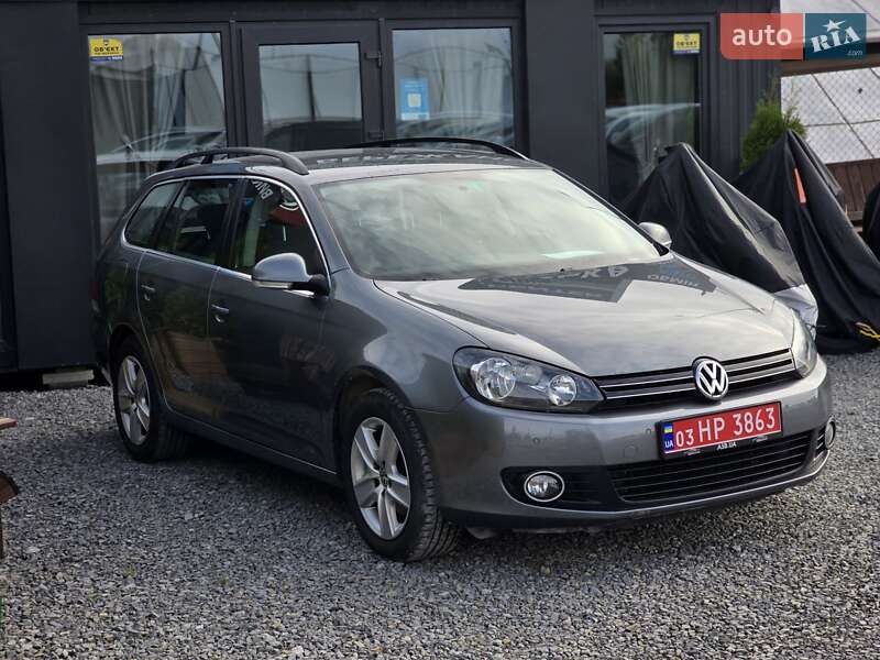 Універсал Volkswagen Golf 2010 в Тернополі