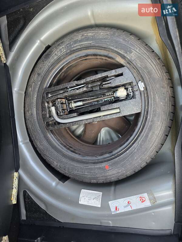 Універсал Volkswagen Golf 2010 в Тернополі