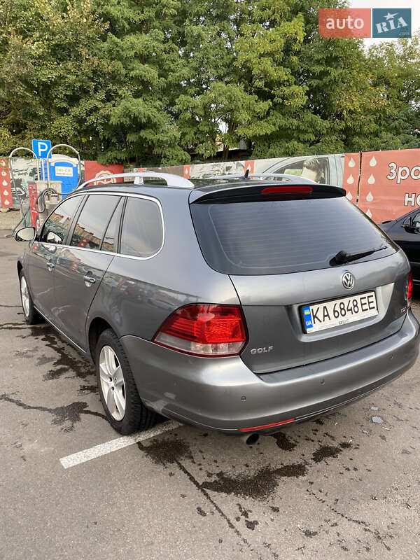 Універсал Volkswagen Golf 2010 в Києві