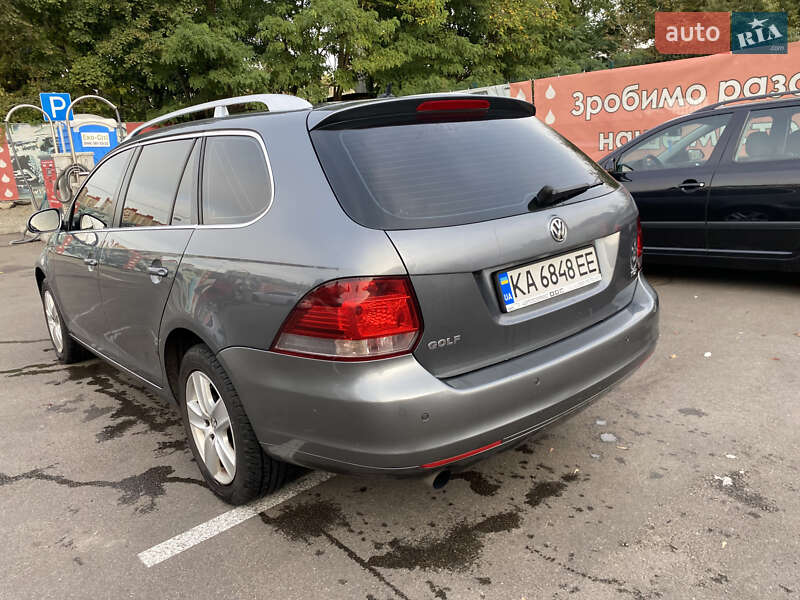 Універсал Volkswagen Golf 2010 в Києві