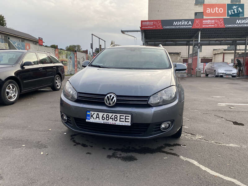 Універсал Volkswagen Golf 2010 в Києві